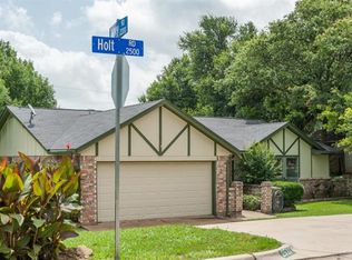 2527 Holt Rd, Arlington, TX 76006