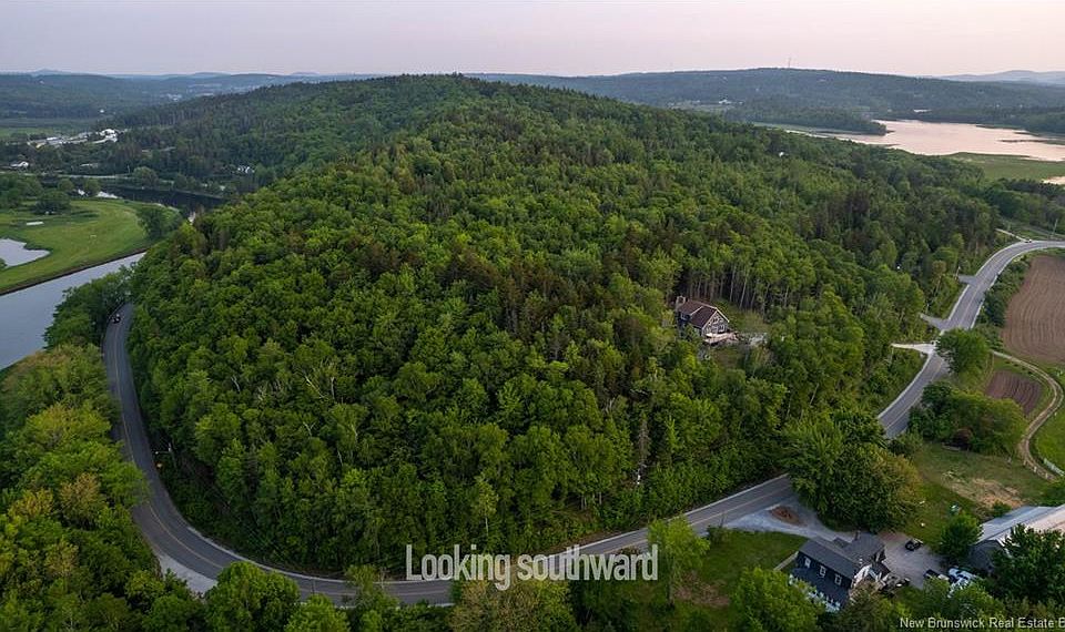 2nd image of 111 Hammond River Rd