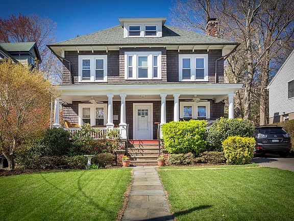 3rd image of 37 Howard Ave