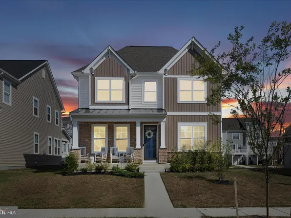 5680 Lewis Carroll Dr, White Plains, MD 20695