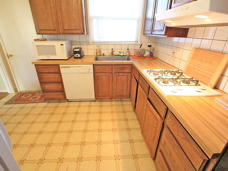119 Park St — Photo 9