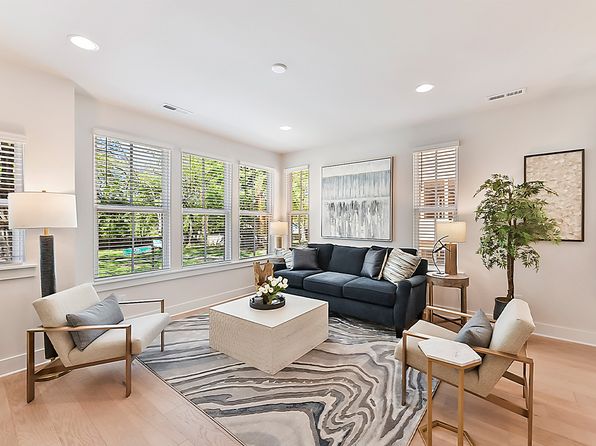 charlotte-north-carolina-448464054 picture