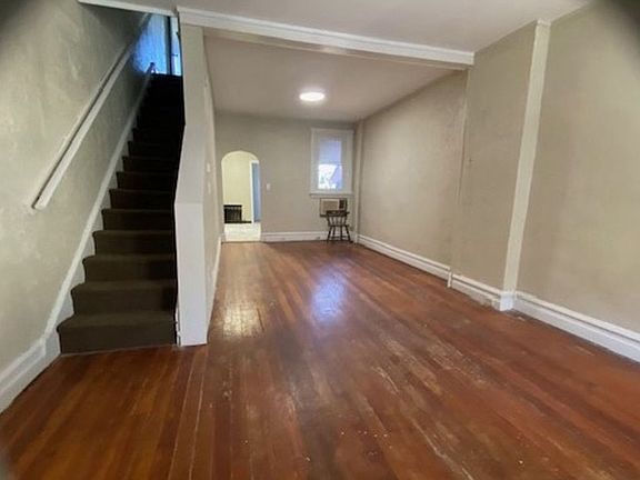 2nd image of 670 Hayes St #2