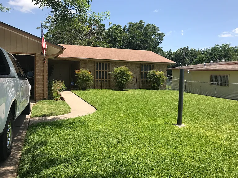 7911 Riata Ave — Photo 1