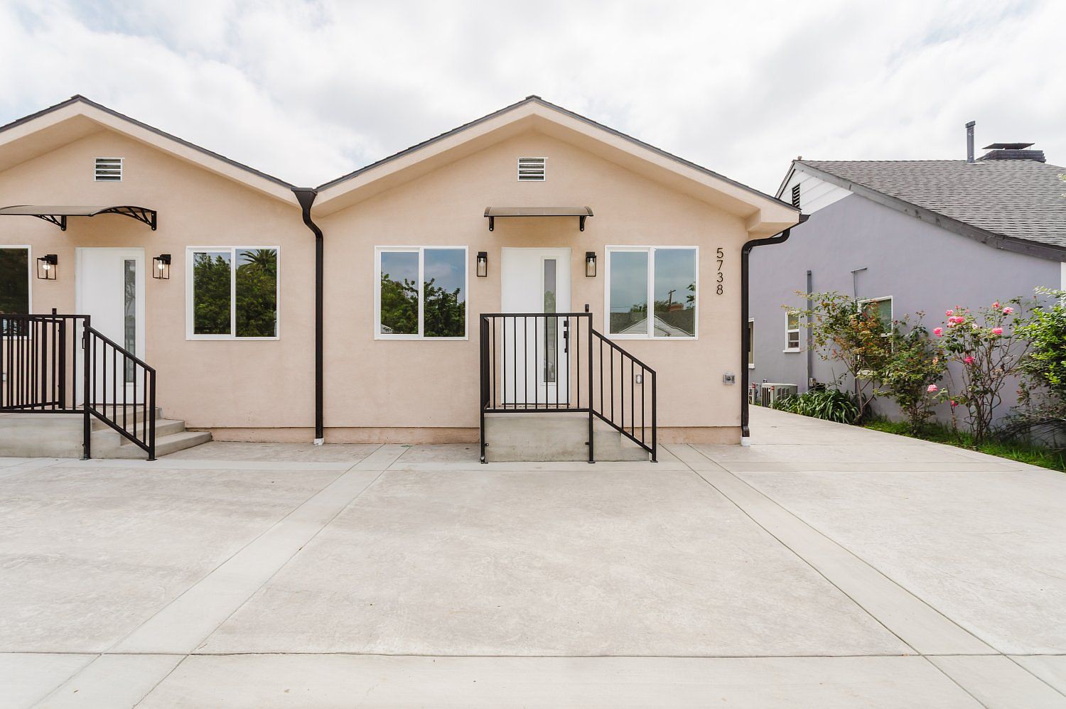 5738 Beck Ave, North Hollywood, CA 91601 | Zillow