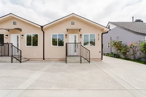 5738 Beck Ave Photo 1
