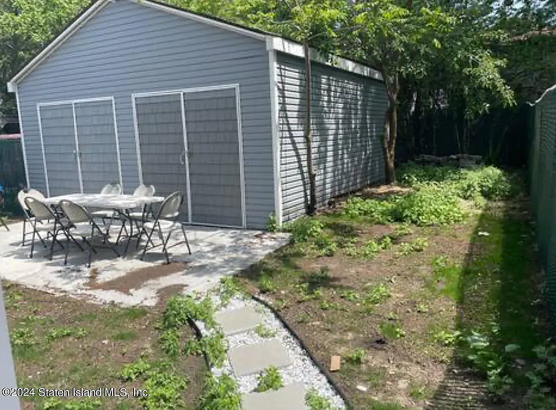 Clove Rd, Staten Island — Photo 3