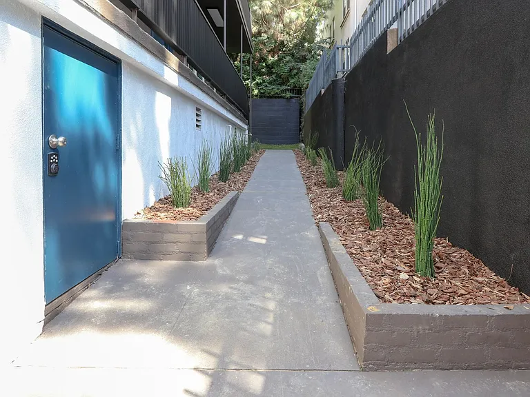 410 Lucas Ave — Photo 69