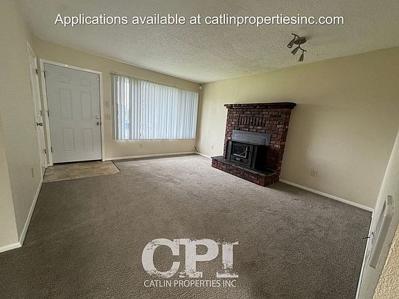 3rd image of 124 Tilla Dr APT B