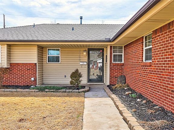 3rd image of 2700 Berkshire Way