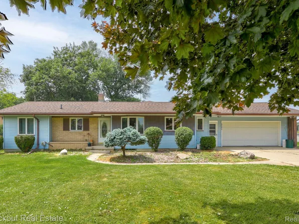 6060 Maple Rd, Frankenmuth, MI 48734