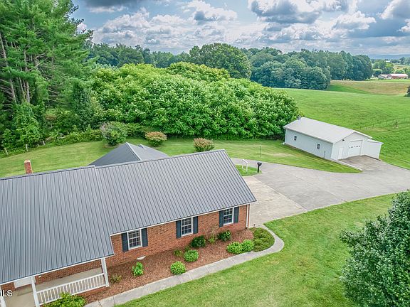 4th image of 131 Cotton Dr
