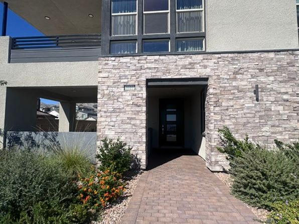 1010 Golden Summit Ave