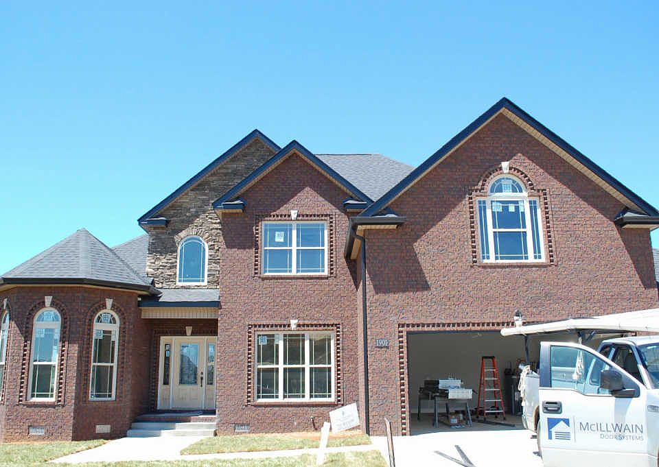 1st image of 373 Wellington Dr