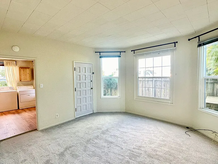 225 Nicholl Ave #B — Photo 6