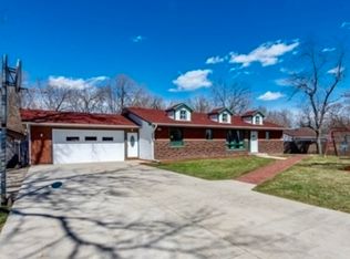 10742 W Woodland Ave, Beach Park, IL 60087