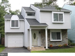 20 Winchester Dr, East Windsor, NJ 08520