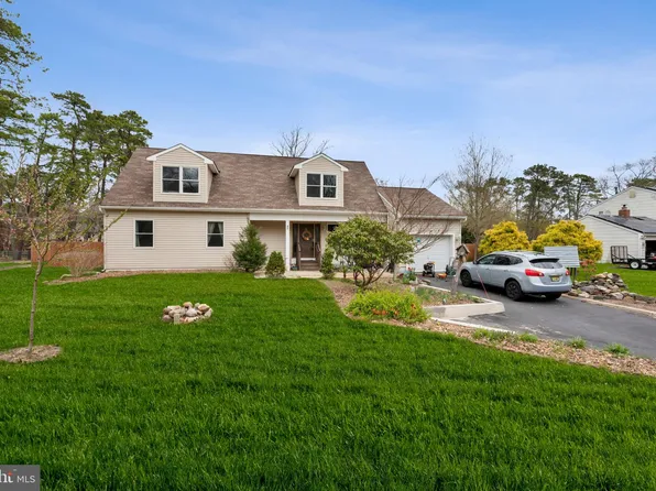 908 Hillside Dr, Atco, NJ 08004