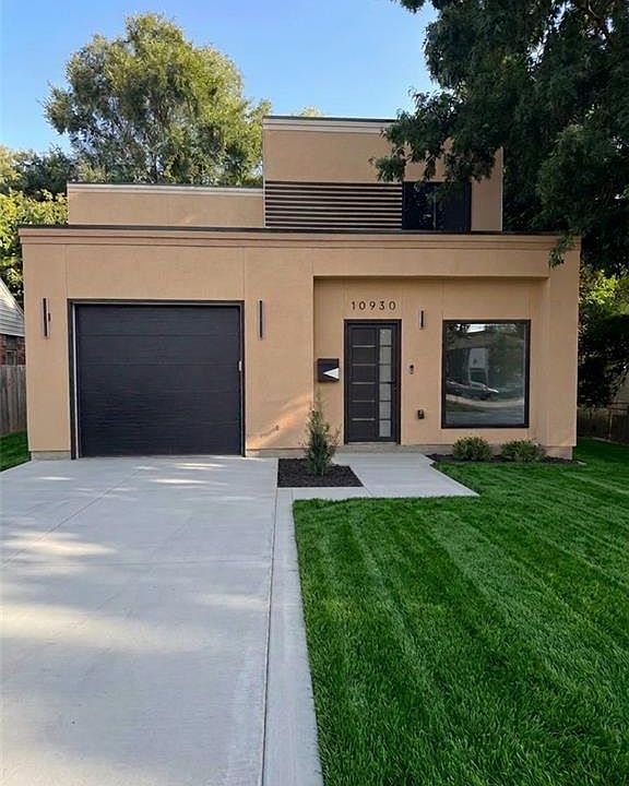 1st image of 10930 W 65th St