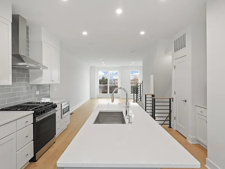 2064 Tysons Ridgeline Rd — Photo 14