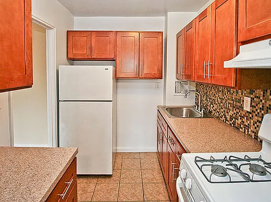 Rented by SW Queens Mezzanine | media 36