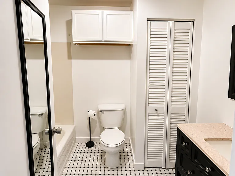 1832 W 25th St #2B — Photo 19