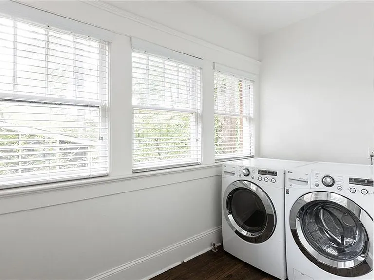1047 Greencove Ave NE — Photo 23
