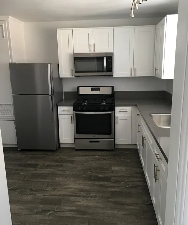 Dixon Delano Apartments
