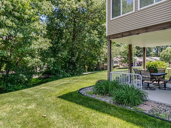 4th image of 136 Bridgewood Dr