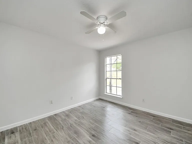 22722 Birch Point Dr — Photo 33