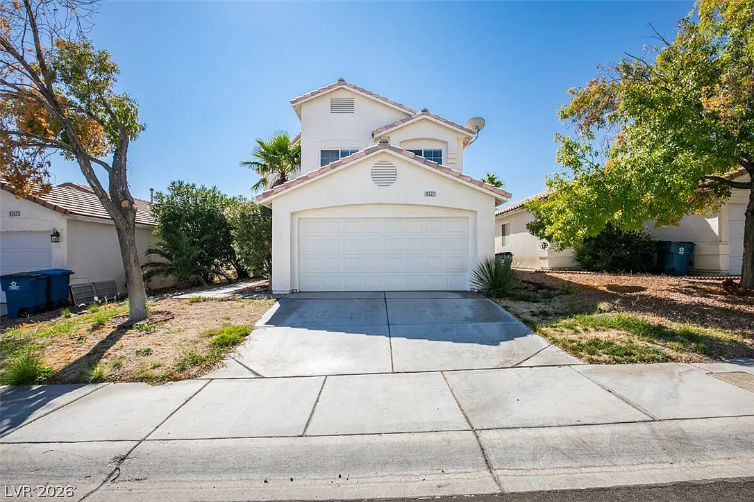 4 bed, 2.5 bath, 1900 sqft, $2,300 — Photo 1