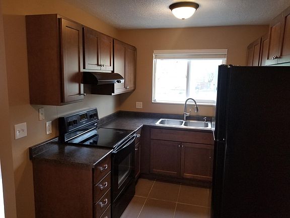 5th image of 1028 S West Temple St #9