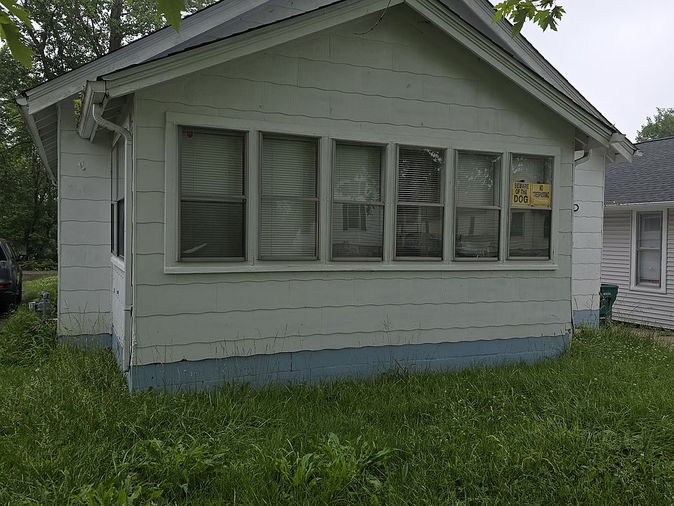 1st image of 1818 E Clay St