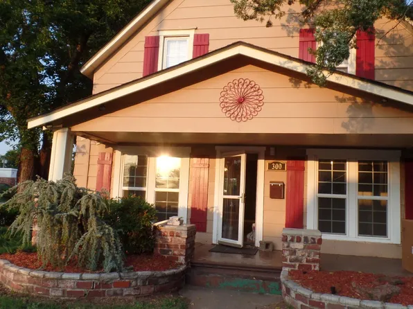 300 E Ayers St, Edmond, OK 73034