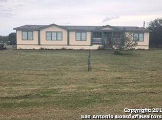 381 Park St, Pleasanton, TX 78064