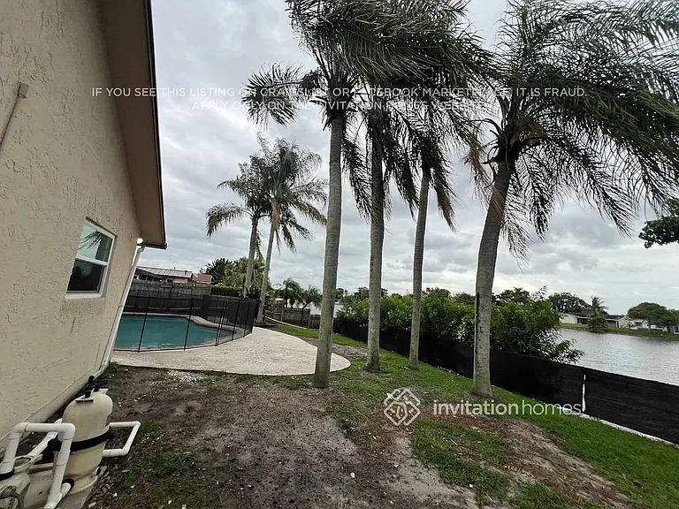 11830 NW 30th Pl — Photo 21