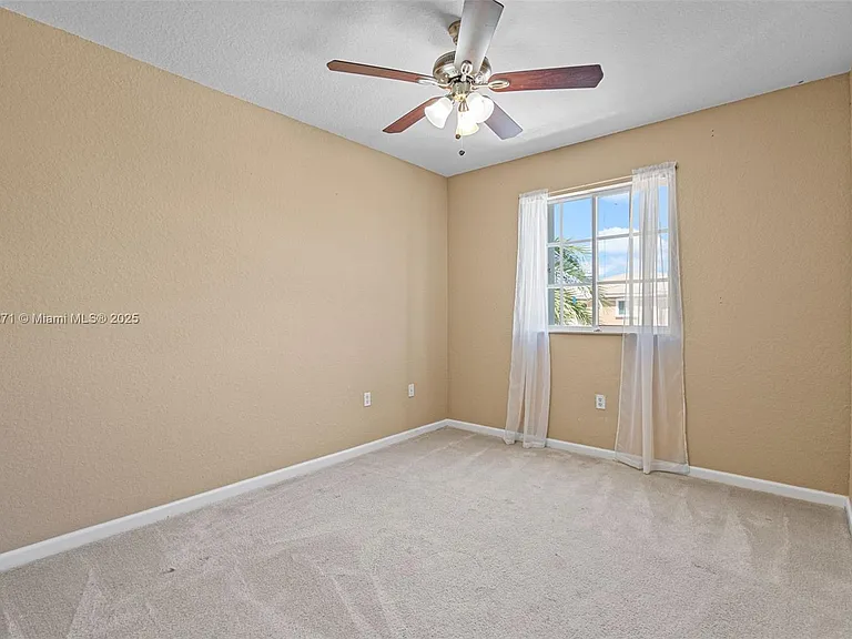 20530 NW 12th Ct — Photo 28