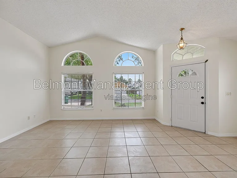 2127 Korat Ln — Photo 3