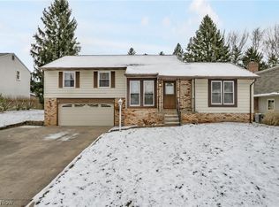 2585 Highgate Cir NW, North Canton, OH
