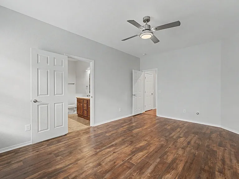 4435 W Pecan St — Photo 17