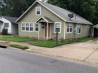 1105 E Huntsville Ave, Springdale, AR 72764