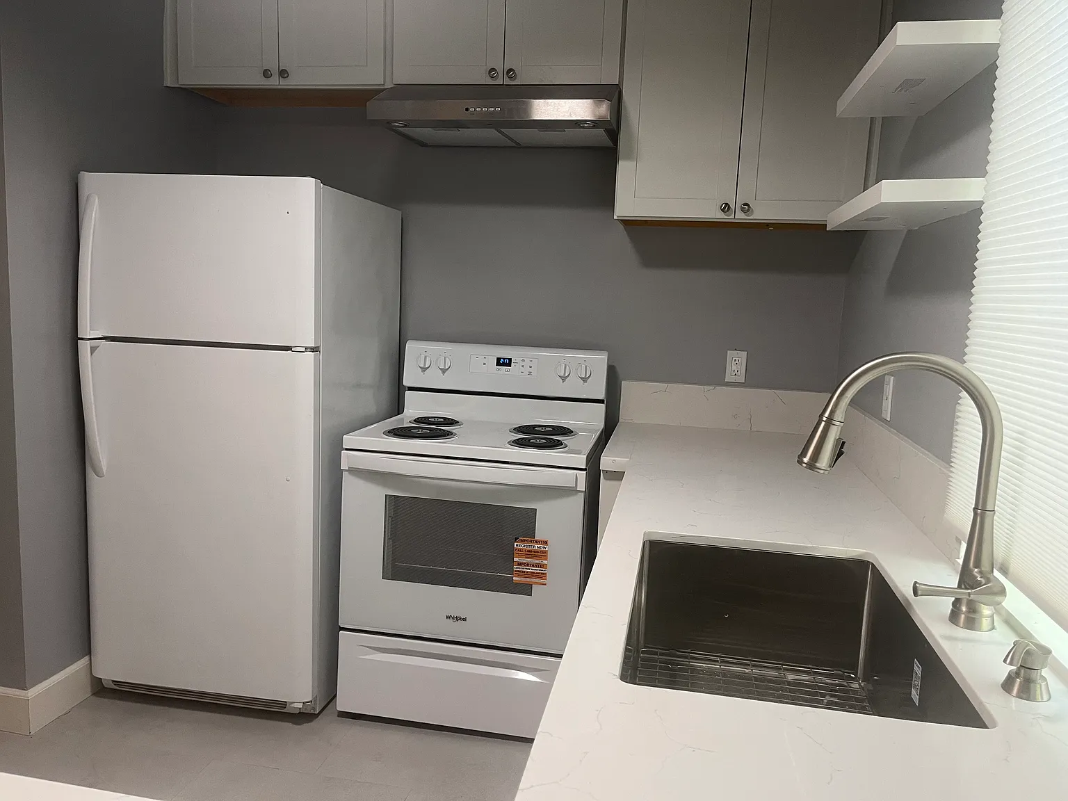 3 bed, 1.5 bath, 1191 sqft, $1,915 — Photo 2