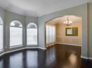 5617 Glenview Ln, The Colony, TX 75056