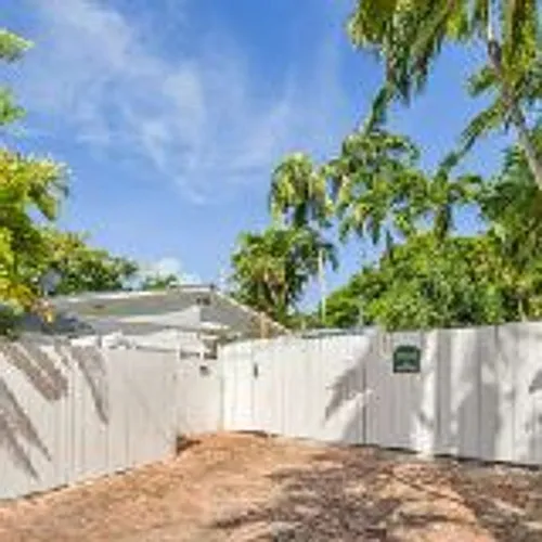 817B White St #B Photo 1