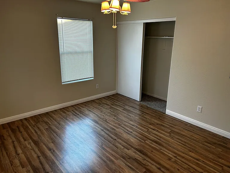 18336 W Hayden Dr — Photo 12