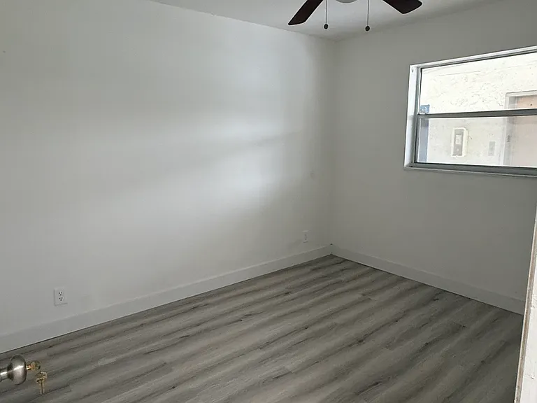 5090 SW 64th Ave #305 — Photo 8