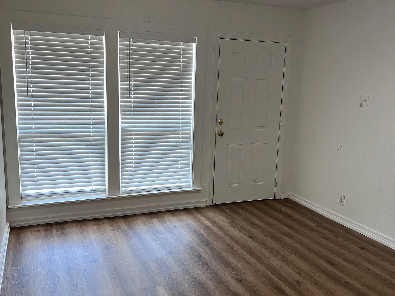 2 bed, 792 sqft, $975 — Photo 3