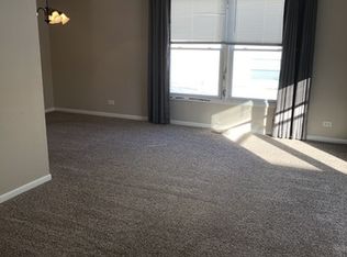 1417 Sunnybrook Dr, Naperville, IL 60540