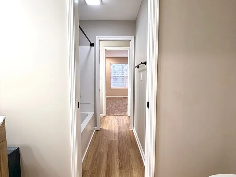 511 Glenstone Springs Dr — Photo 28