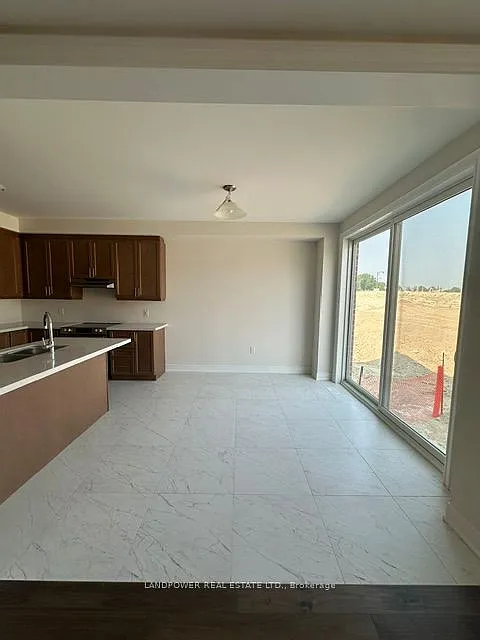4 bed, $3,800 — Photo 4